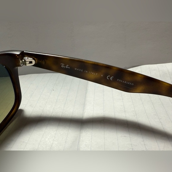 Ray-Ban New Wayfarer Polarized RB 2132 - Picture 3 of 10
